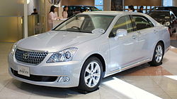 2009 Toyota Crown-Majesta 01.jpg