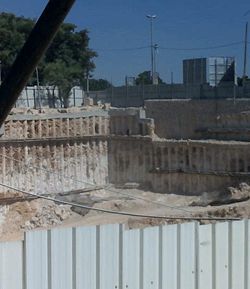 Construction of Jerusalem railway station.jpg