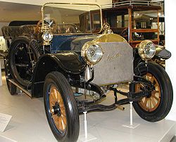A Mercedes Simplex 1906 in the Deutsches Museum.