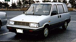 1988 Nissan Prairie (Japan-spec)