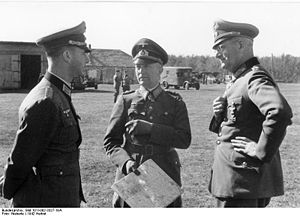 Bundesarchiv Bild 101I-082-3327-18A, Generäle Hans v. Greiffenberg, Maximillian v. Weichs.jpg