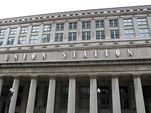 Chicago Union Station facade.jpg