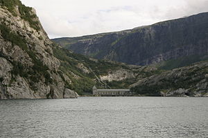 Glomfjord hydroelectric power plant with surroundings.JPG