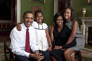 Obama family portrait in the Green Room.jpg